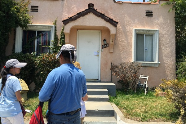 「新聞」 大陸華人洛杉磯買房被陌生人侵占逐客不易